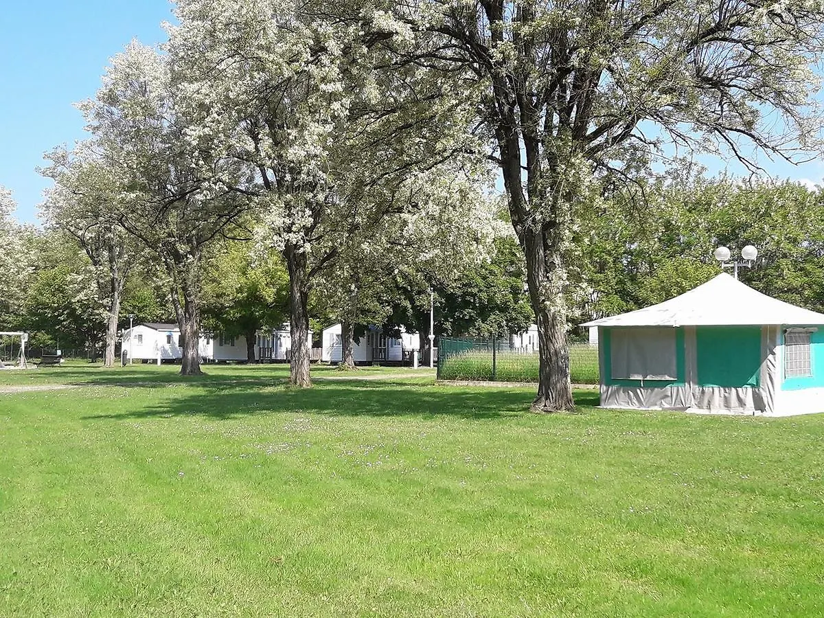 ** Camping Hotel Les Berges Du Cele Bagnac Francia
